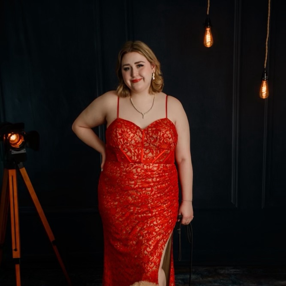 Meet your Posher, Julia